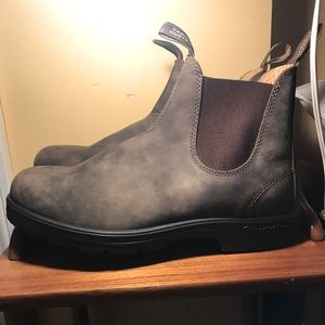NEW! Men’s Blundstones #585 (Rustic Brown)